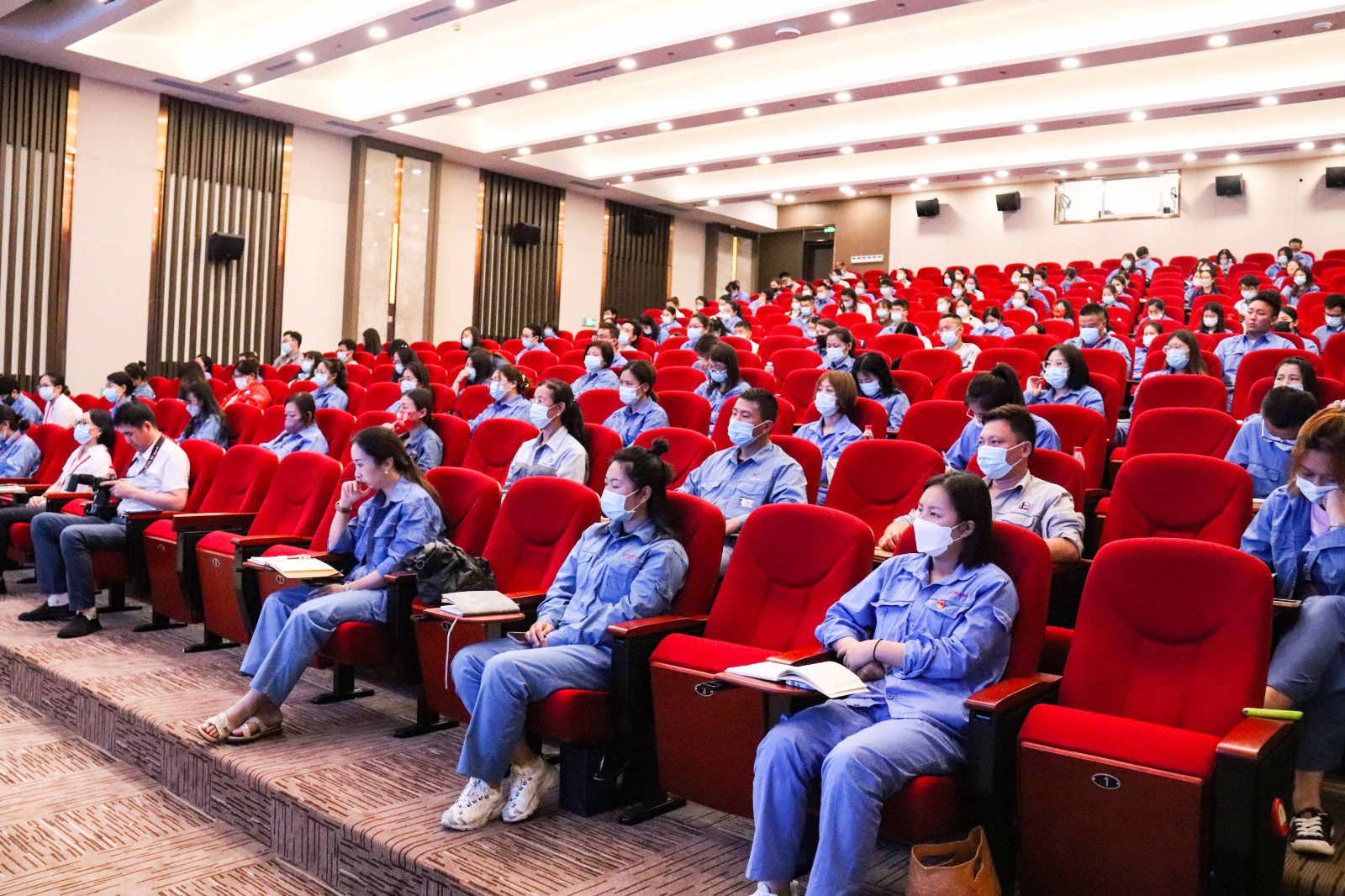 1661387962627715.jpg 50101727-E8CD46B99F891865.jpg