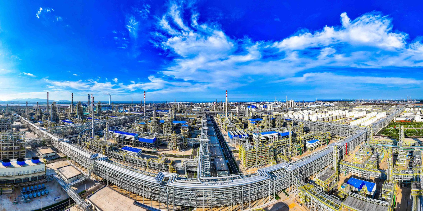 配圖二：全國單流程規模最大的1600萬(wàn)噸年煉化一體化項目。.jpg